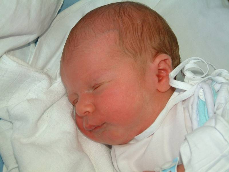 Tobiáš Mendl, 21.1.2008, Havířov, váha: 2,9 kg, míra: 49 cm	