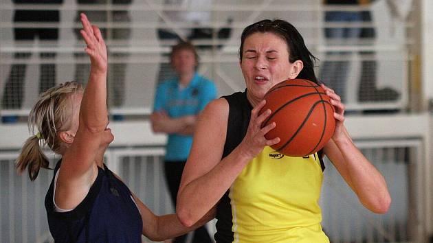 Basketbalistky Orlové zdolaly Krnov, ale do play off se nepodívají.