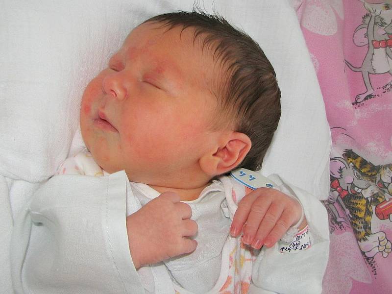 Ema Sýkorová, 18. září 2009, Havířov, váha: 3,15 kg, míra: 49 cm