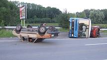 Cvičení IZS při simulované nehodě autobusu.