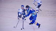 Orlovští hokejisté (bílé dresy) si přivezli všechny tři body i z Hané.