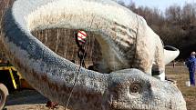 Třicetimetrový Seismosaurus v doubravském Dinoparku