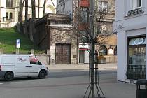 Prodejna optiky na Starém náměstí v Orlové, kterou navštívil zloději. 