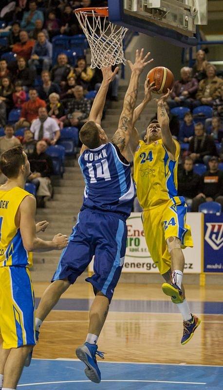 BK Opava - Farfallino Kolín 67:69