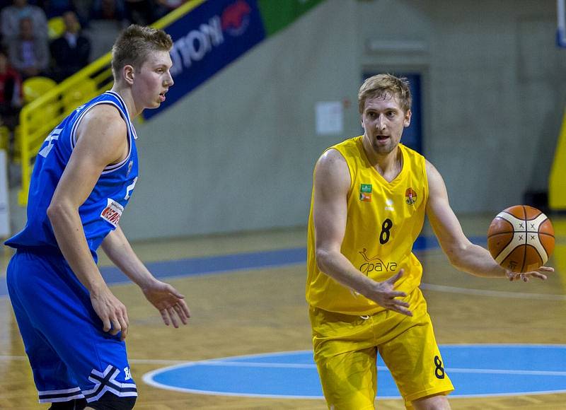 BK Opava – USK Praha 72:71