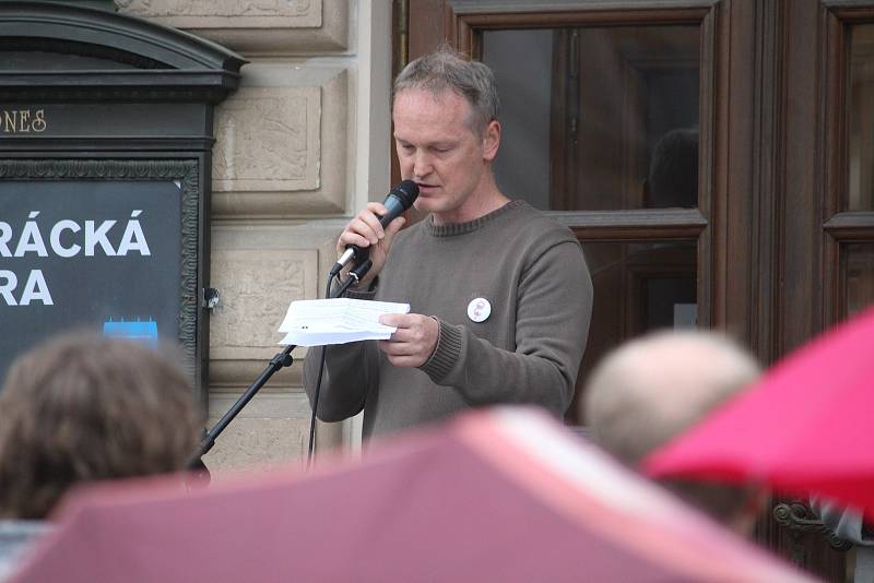 Demonstrace za nezávislou justici a proti vládě v Opavě, 28. května 2019.