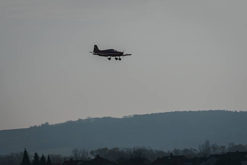 Den otevřených dveří na letišti Slezského aeroklubu Zábřeh, 9. listopadu 2022, Dolní Benešov.