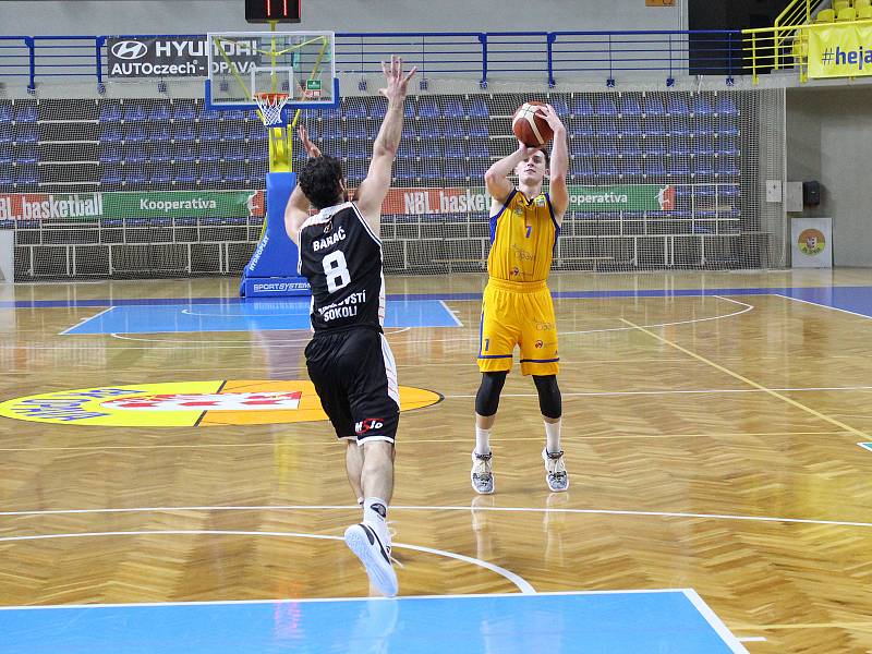 Basketbalisté Opavy vyhráli i bez Kuby Šiřiny. Foto: Ondřej Ludvík