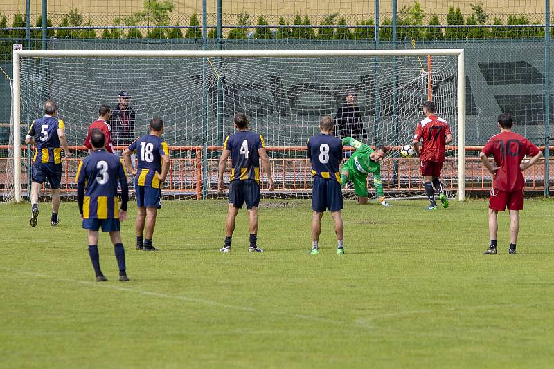 TJ Slavia Malé Hoštice slaví 95 let fotbalu v obci.TJ SLAVIA MALÉ HOŠTICE - SFC OPAVA 4:4