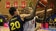 Basketbalisté Nymburka postoupili přes Opavu do Final 4 Českého poháru.     Foto: Tomáš Laš