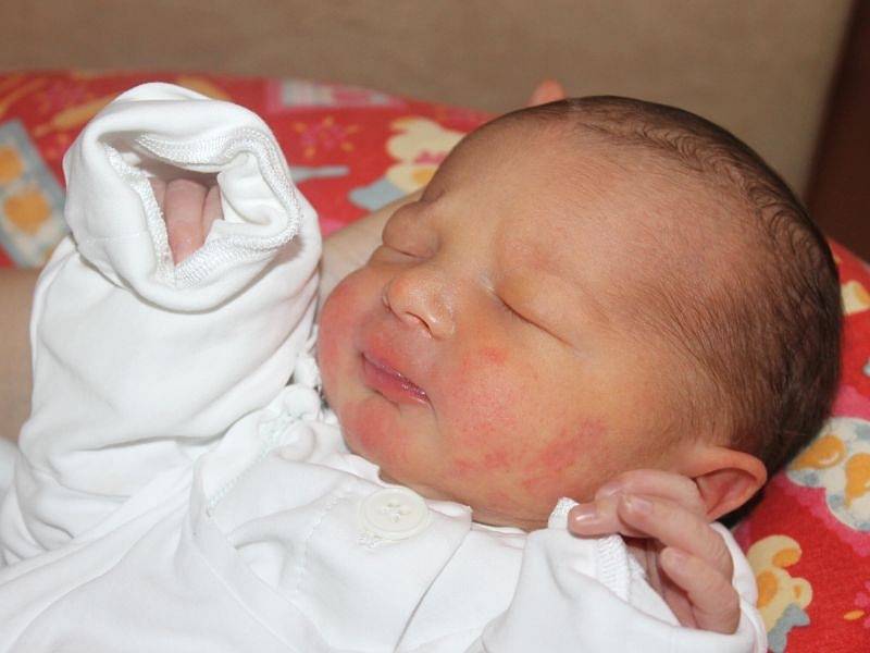 Šimon Kuděla se narodil 20. listopadu, vážil 3,29 kg a měřil 49 cm. Rodiče Nikola a Tomáš z Hradce nad Moravicí popřáli svému prvnímu dítěti: „ Štěstí a zdraví.“