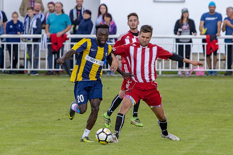 TJ Slavia Malé Hoštice slaví 95 let fotbalu v obci.TJ SLAVIA MALÉ HOŠTICE - SFC OPAVA 4:4