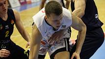 Basketbalisté Nymburka postoupili přes Opavu do Final 4 Českého poháru.     Foto: Tomáš Laš