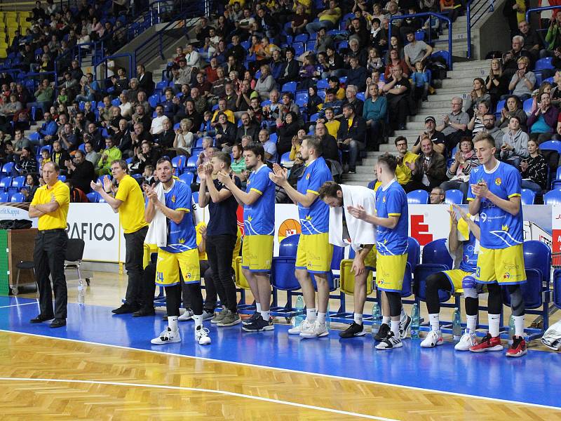 BK Opava – Svitavy 85:79 (18:16, 49:36, 64:59)