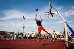 Sportovně-hudební festival STREET GAME FESTIVAL OPAVA trhal v sobotu v Kylešovicích ve všech směrech rekordy. Luxusní divácká návštěva se měla na co dívat.