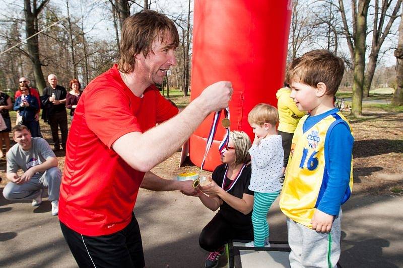 Premiérový ročník běžecké akce Vyběhneme za sluníčkem se povedl. Na startu v jednotlivých kategoriích se postavilo 154 sportovních nadšenců.