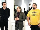 Zakladatelé nakladatelství Perplex na vernisáži výstavy Neposílejte nám už žádné rukopisy v Obecním domě. Zleva Jan Kunze, Dan Jedlička a Martin Kubík.