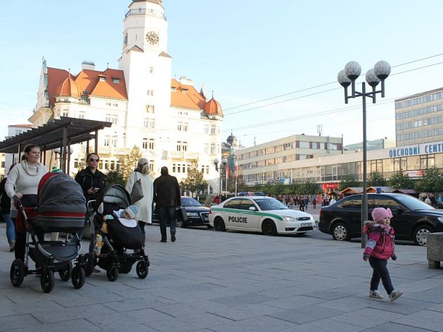 Pražský hrad ani opavská radnice do středečního dopoledne návštěvu prezidenta Miloše Zemana sice nepotvrdili, jeho bezpečnostní tým už ale prověřoval centrum města.