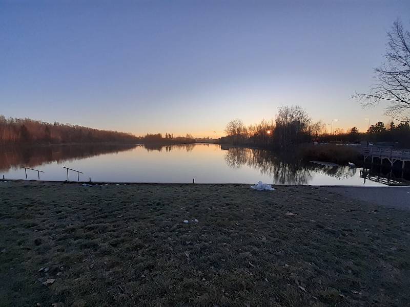 Revitalizace Stříbrného jezera pokračuje. 3. listopadu 2021, Opava.