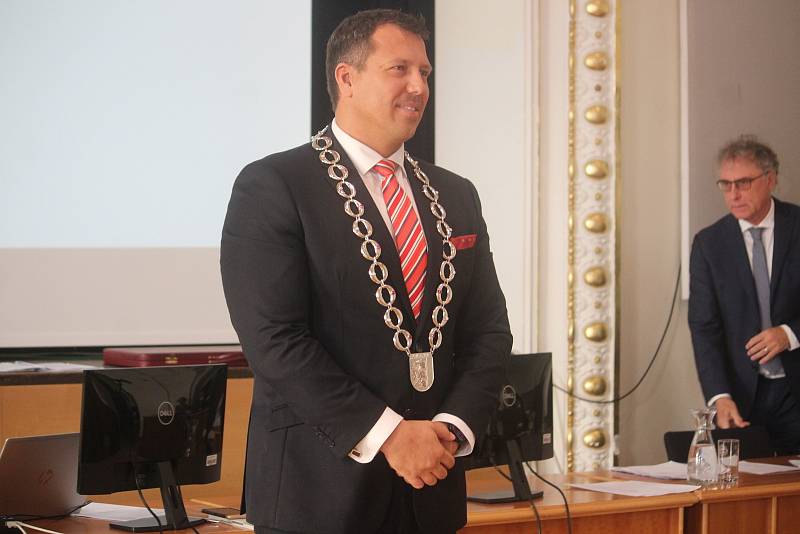 Ustavující zastupitelstvo v Opavě. Primátor Tomáš Navrátil obhájil funkci. 20. října 2022, Opava.