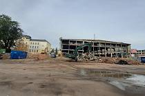 Probíhající rekonstrukce zimního stadionu v Opavě. 30. října 2023.
