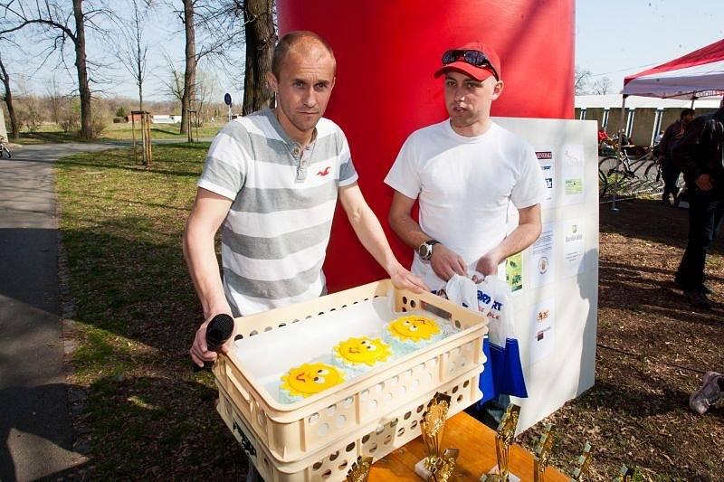 Premiérový ročník běžecké akce Vyběhneme za sluníčkem se povedl. Na startu v jednotlivých kategoriích se postavilo 154 sportovních nadšenců.