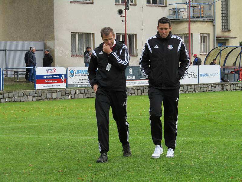 Dolní Benešov dal venku tři góly, přesto nebodoval. Foto: Petr Krömer