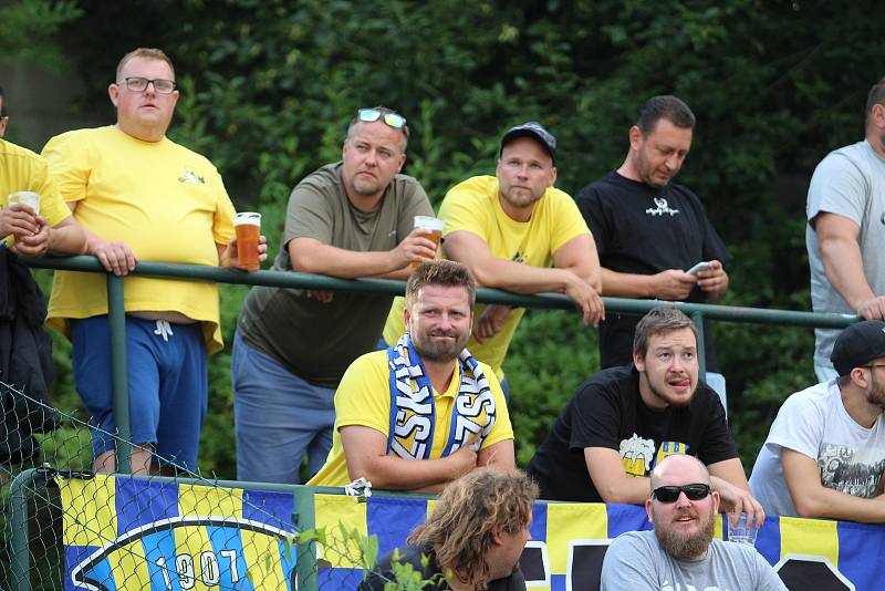 Diváci na fotbale Varnsdorf - Opava