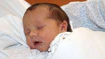Adéla Potepová se narodila 23. září, vážila 3,31 kg a měřila 49 cm. „Ať ji životem provází štěstí, zdraví a láska,“ přáli svému prvnímu miminku rodiče Gabka a Dalibor z Otic.