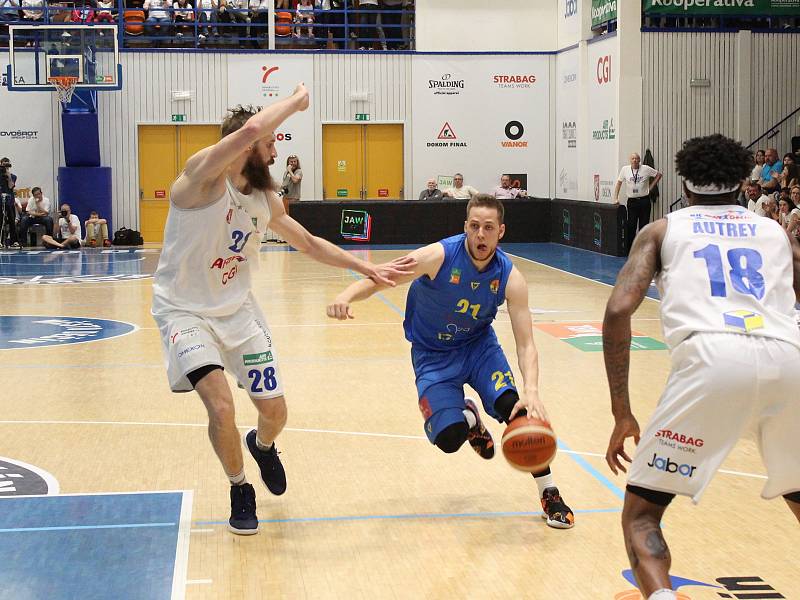 Basketbalové play off (7. zápas): BK Děčín – BK Opava 79:62 (22:15, 38:39, 53:47)