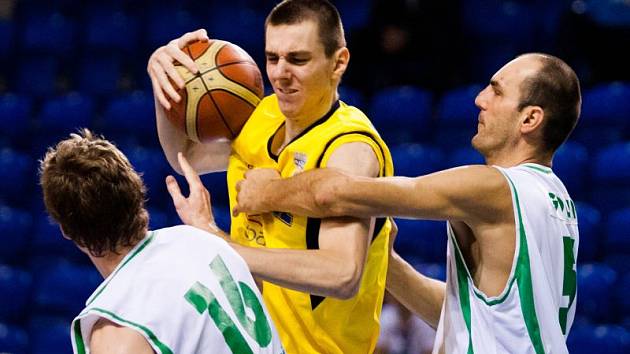 BK Opava – MBK Handlová 72:76