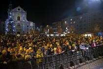 Akce Deníku Česko zpívá koledy na Dolním náměstí v Opavě.
