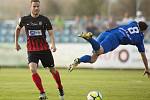 Vlašim - Zápas 23. kola Fortuna národní ligy mezi FC Vlašim a SFC Opava 22. dubna 2018 ve Vlašimi. Jan Schaffartzik - o, Jan Vodháněl - v.