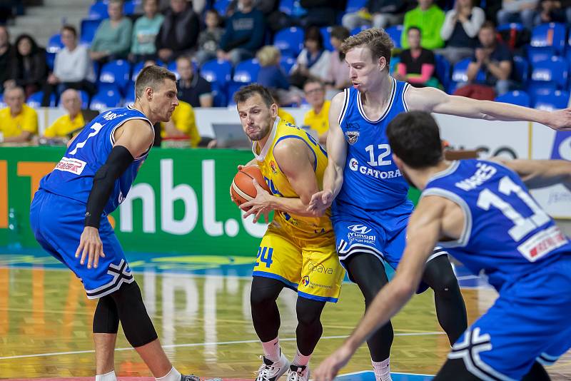 BK Opava - USK Praha, 6. kolo basketbalové Kooperativa NBL, 30. října 2019.