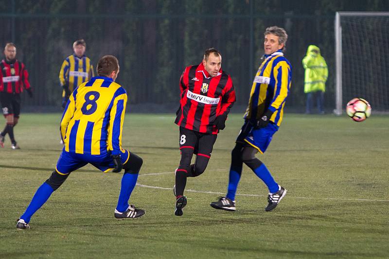 Vánoční utkání SFC - stará garda Slezského FC vs. výběr mládežnických trenérů klubu.