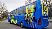 Autobus v klubových barvách SFC. Ilustrační foto.