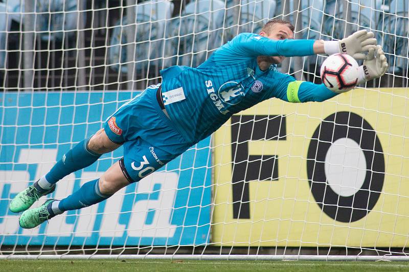 Opava - Zápas fotbalové FORTUNA:LIGY mezi SFC Opava a SK Sigma Olomouc 13. dubna 2019. Miloš Buchta (SK Sigma Olomouc).