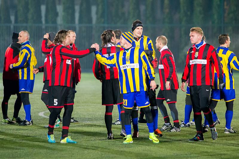 Vánoční utkání SFC - stará garda Slezského FC vs. výběr mládežnických trenérů klubu.