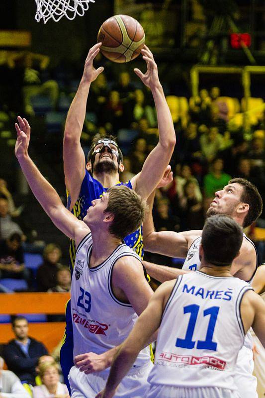 USK Praha - BK Opava 61:63