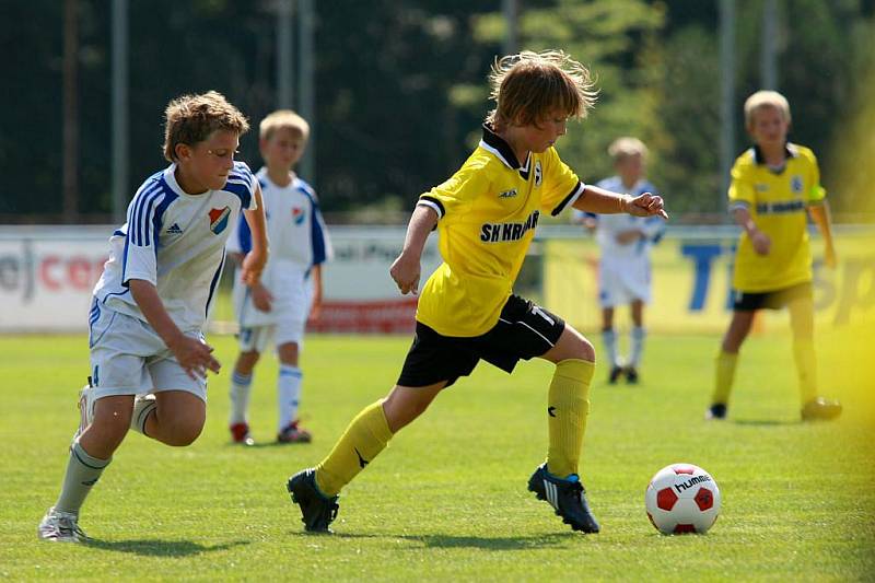 Fotbalový turnaj přípravek (ročník 2001) v Kravařích, konaný v rámci tradičního odpustu.