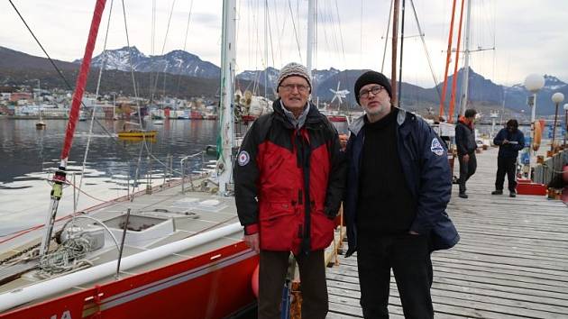 Petr Jančárek (vpravo), Pavel Prošek a plachetnice Selma.