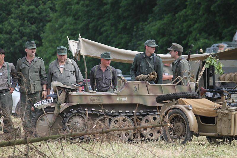 Gripeny, tanky T-34 anebo letouny JAK-3 či FW-190. Nejen na tuto techniku lákala vzpomínková akce, která v sobotu proběhla v Areálu československého opevnění Hlučín-Darkovičky.