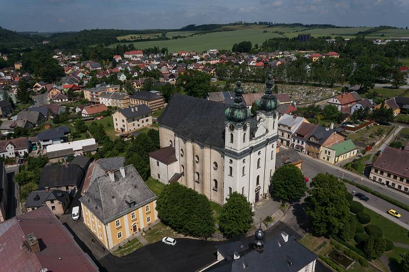 Letecký pohled na město.