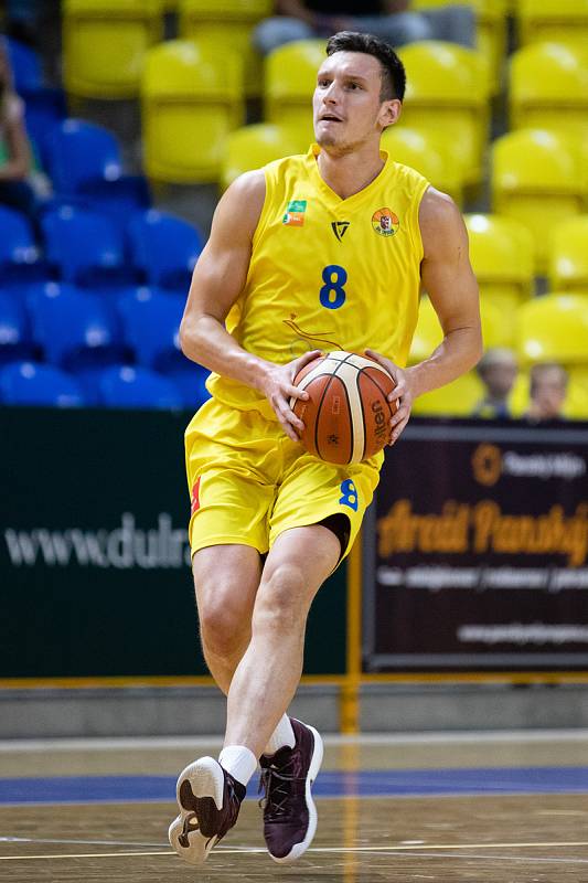 Jan Švandrlík (BK Opava).