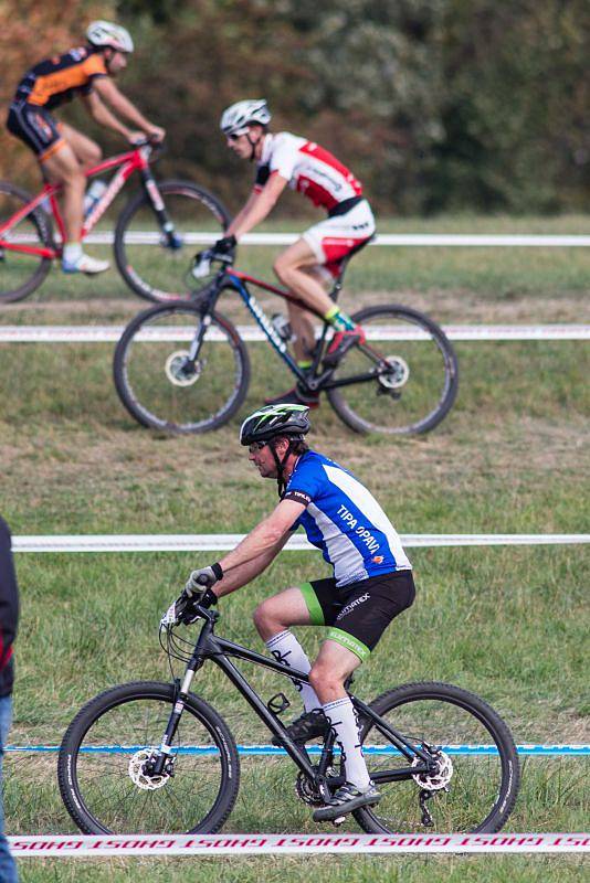 MTB Cross, který se konal v prostředí opavského Stříbrného jezera, má po víkendu za sebou první ročník. Na start hlavního závodu se postavilo zhruba 350 lidí.