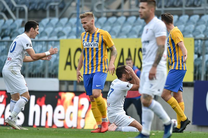 Zápas 15. kola fotbalové FORTUNA:LIGY mezi SFC Opava a FC Baník Ostrava.