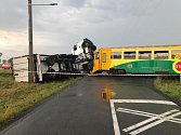 Nehoda na železničním přejezdu u obce Otice-Rybníčky.