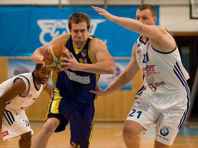 NH Ostrava - BK Breda & Weinstein Opava 89:77