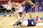 Z basketbalového utkání Kooperativa NBL Nymburk - Opava (100:87). Foto: Tomáš Laš