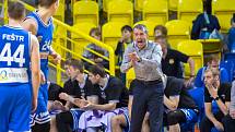 BK Opava – USK Praha 72:57 (24:11, 42:26, 59:44)